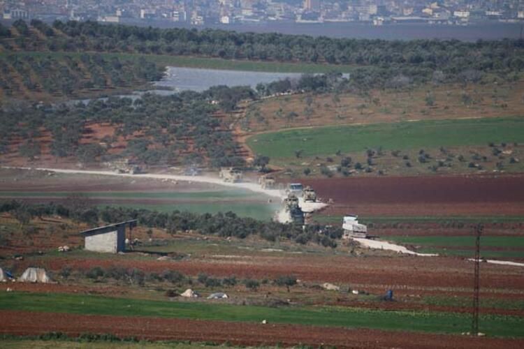 İdlib'de hain saldırı sonrası sınırda sıcak saatler 8