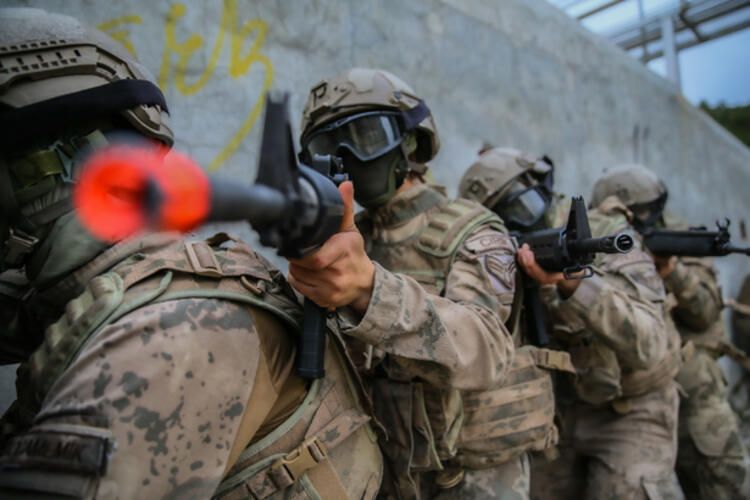 Türkiye'nin ilk kadın komando astsubayları göreve hazır 3