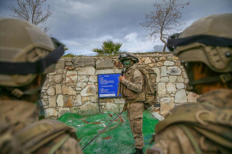 Türkiye'nin ilk kadın komando astsubayları göreve hazır 15