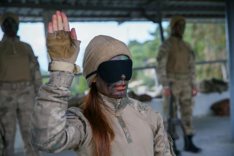 Türkiye'nin ilk kadın komando astsubayları göreve hazır 22
