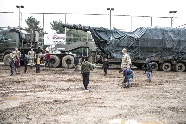 Sınır bölgesinden yürekleri ısıtan görüntü 2