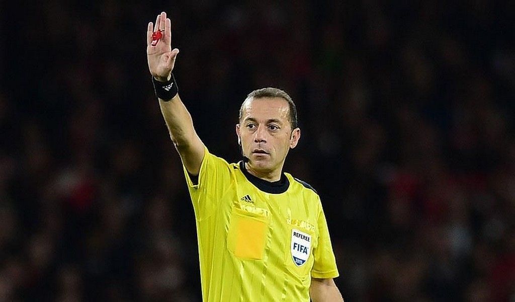 Cüneyt Çakır'a önemli görev! Şampiyonlar Ligi maçı yönetecek 6