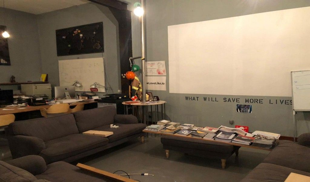 İngiliz subay İstanbul'da ölü bulunmuştu! Evin içinden ilk görüntüler 9