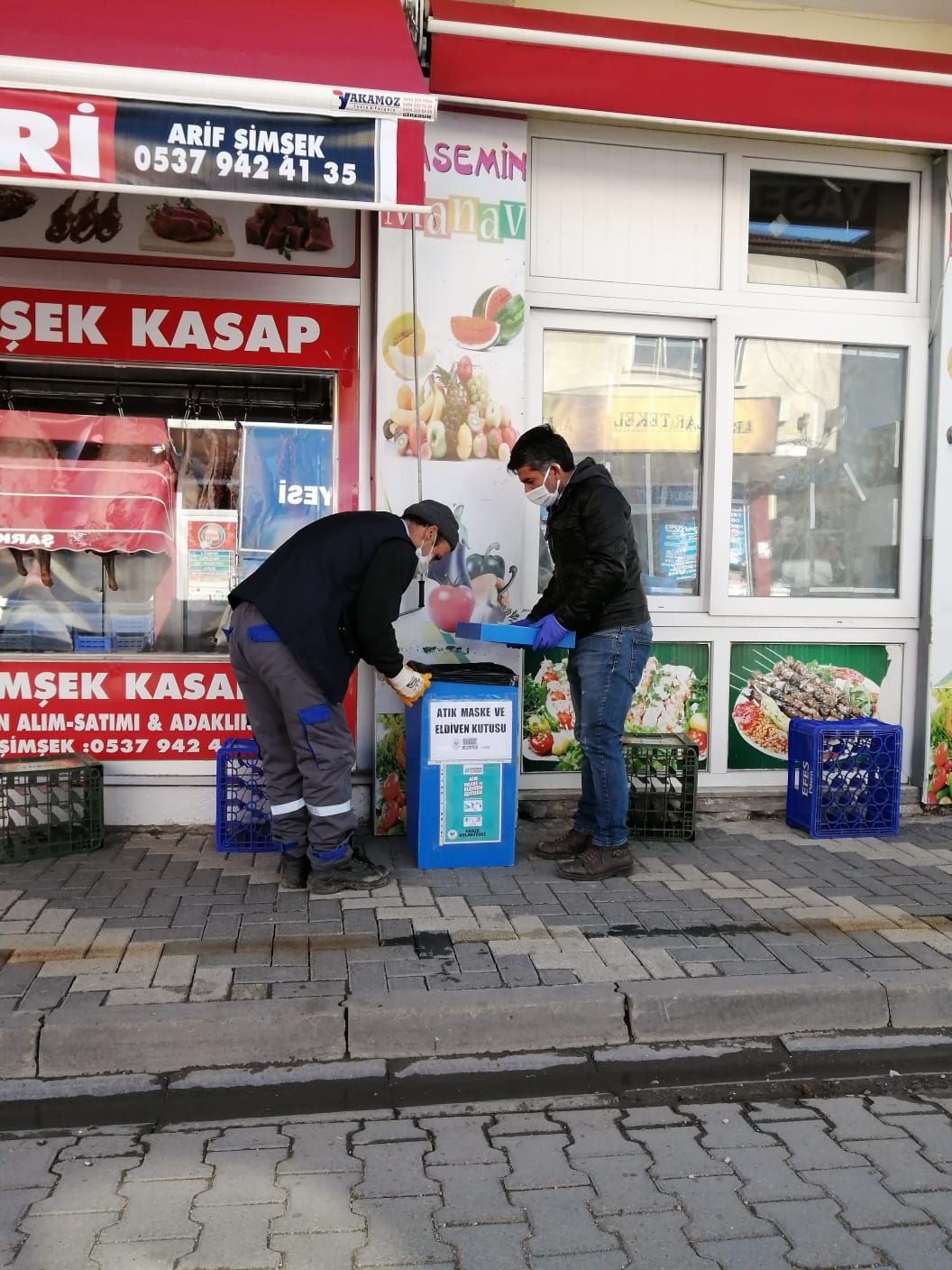 Sarız'da maske ve eldiven atıkları için özel kutu 9