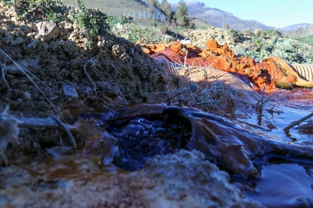 Tarımsal sulama için açılan sondajdan fışkırdı 8