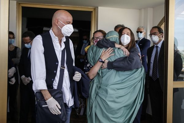 Ayşe adını alan İtalyan kadına çirkin saldırı 3