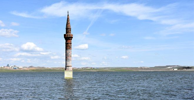 Suya gömülen köyden geriye minare kaldı 1