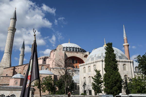 Tarihi Ayasofya kararı sonrası çılgına döndüler 29