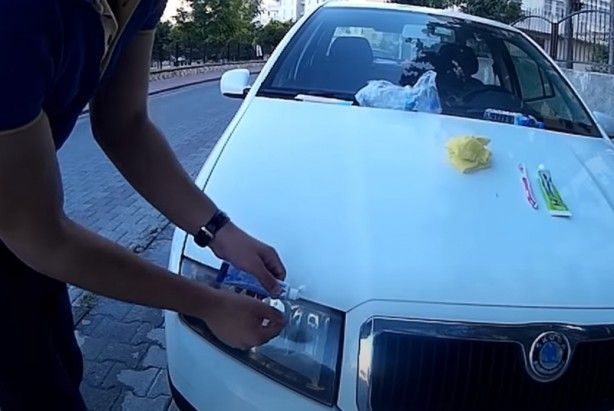 Diş macununun araba farına inanılmaz etkisi 3
