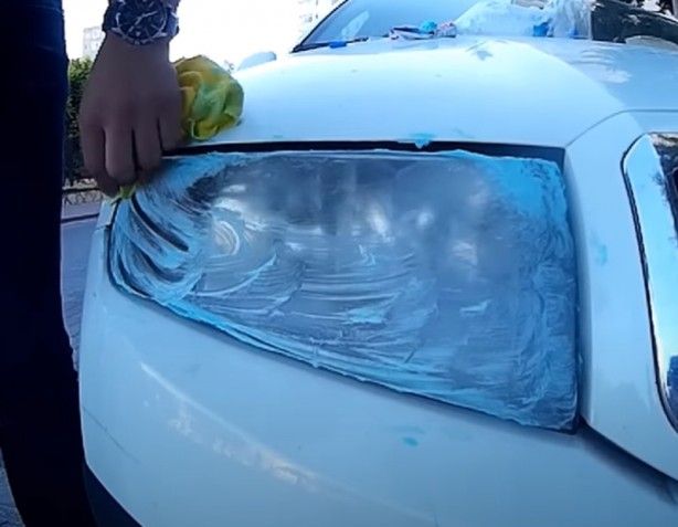 Diş macununun araba farına inanılmaz etkisi 9