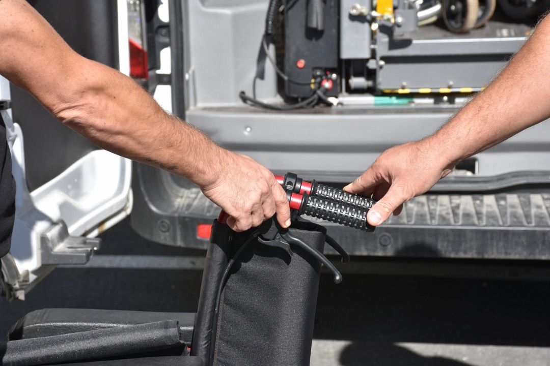 15 hastaya tekerlekli sandalye desteği 3