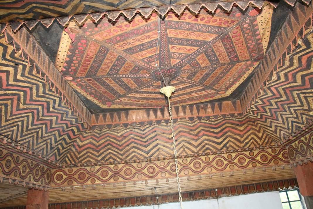 Tek bir çivi bile çakılmadan! Yıllardır ayakta 6