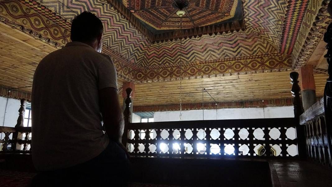 Tek bir çivi bile çakılmadan! Yıllardır ayakta 9