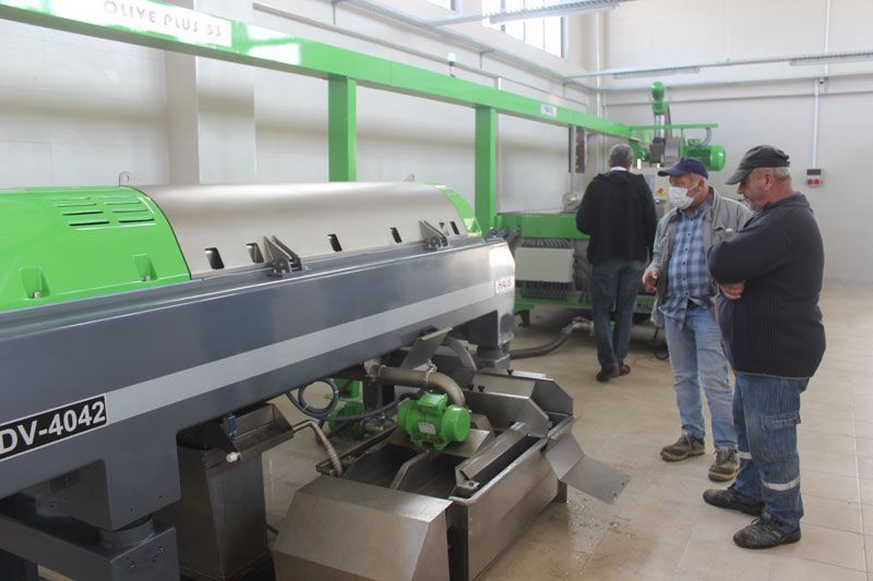 Bursa’da aralarında para toplayan çiftçiler köylerine fabrika kurdu 2