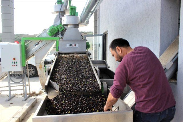 Köylülerden imece usulü fabrika 7