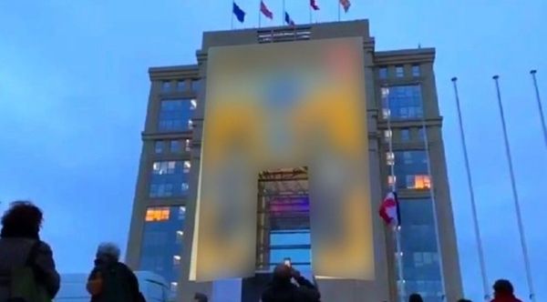 Tek sözü yetti! Müslümanlardan Macron'a tepki 15