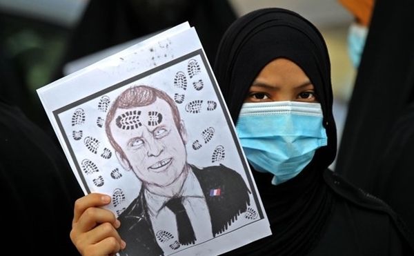 Tek sözü yetti! Müslümanlardan Macron'a tepki 18