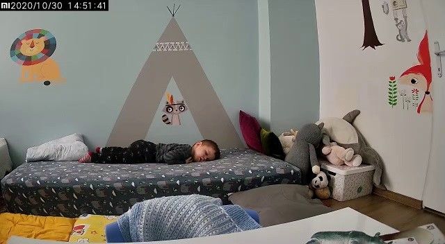 Depreme yakalanan çocuğunu böyle korudu 2