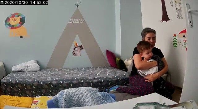 Depreme yakalanan çocuğunu böyle korudu 6