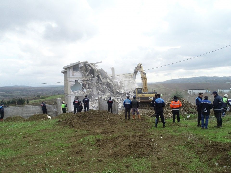 Tarım arazisine kaçak yapıya geçit yok 1