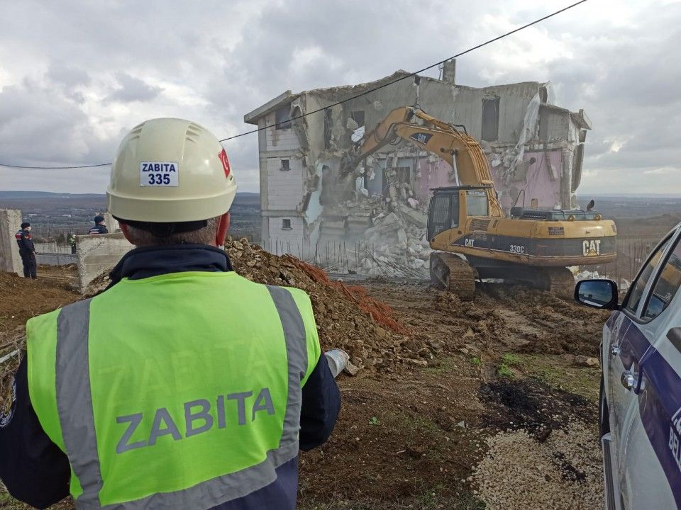 Tarım arazisine kaçak yapıya geçit yok 3