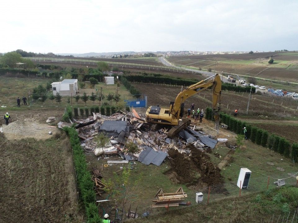 Tarım arazisine kaçak yapıya geçit yok 6