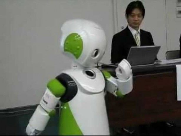 Robotu işe aldılar! Bakın ne yapıyor? 4