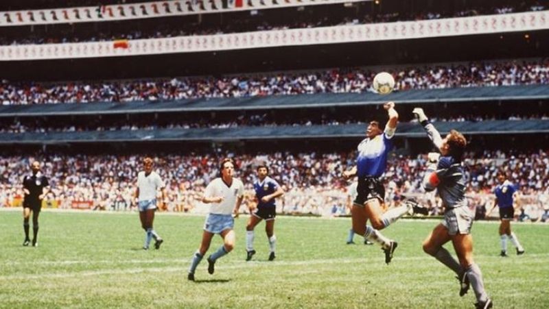 Maradona'nın ölümünün ardından tepki çeken manşetler 7