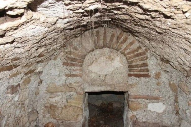 Tarla sürerken düştü! Görünce şoke oldu 1