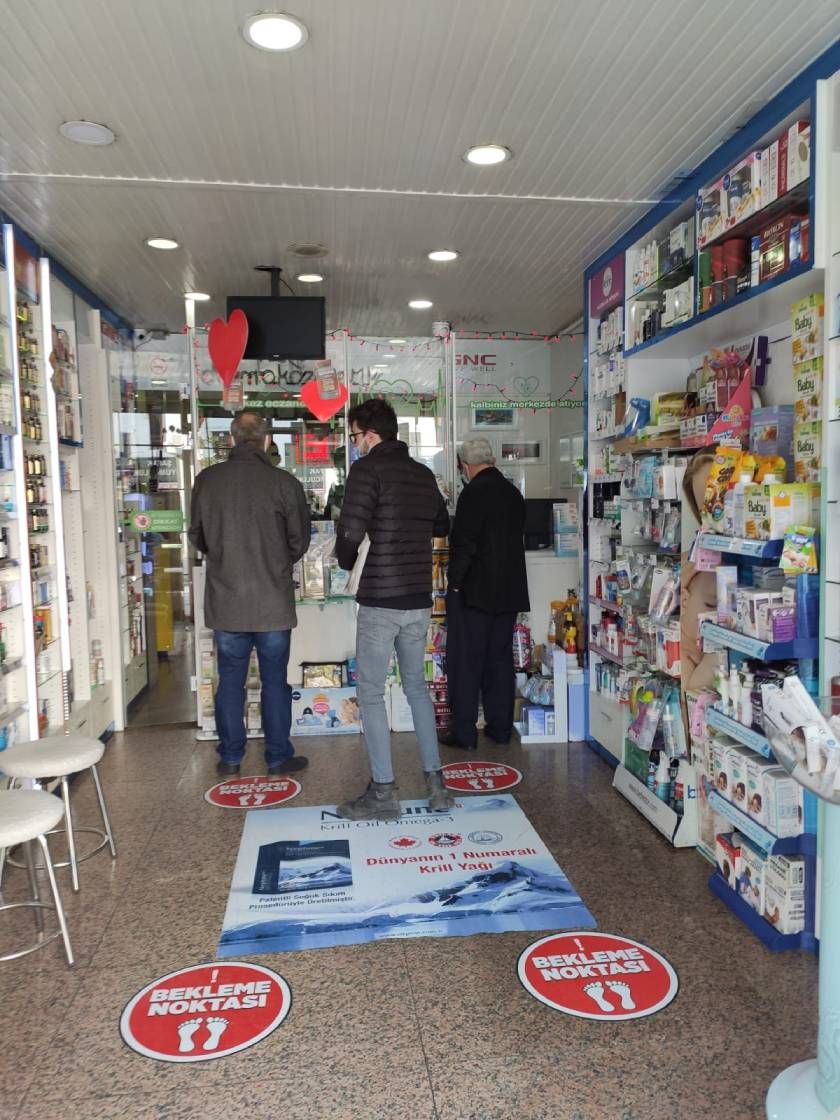 MHP Silivri ilçe teşkilatı Türk’ün gazetesini esnafa dağıttı 3