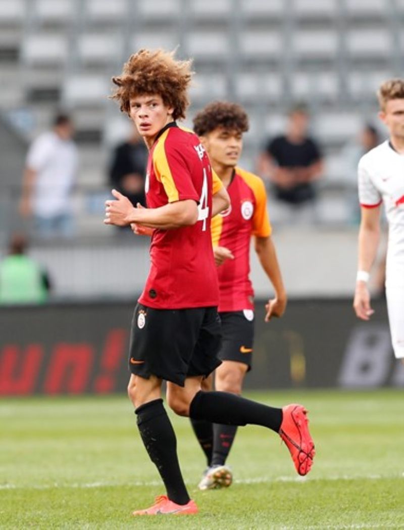 Galatasaray Erencan Yardımcı'yı sattı, sosyal medya karıştı! 3
