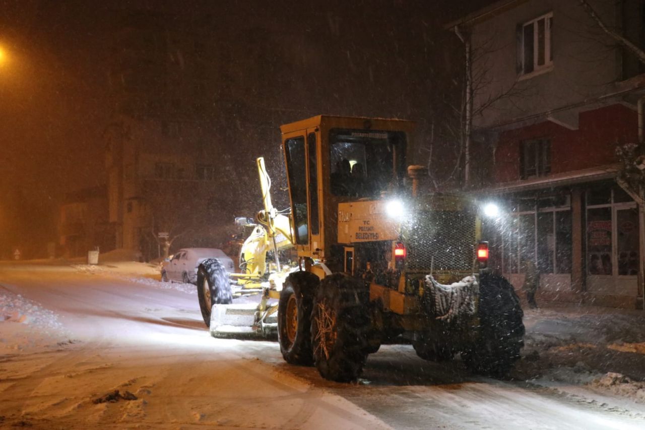 Başkan Çay'ın karla mücadelesi takdir topladı 1
