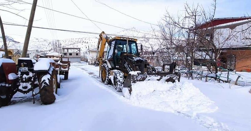 Başkan Çay'ın karla mücadelesi takdir topladı 10