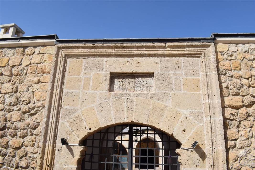 Benzeri yok... Üzerinde 3 dil birden var 3