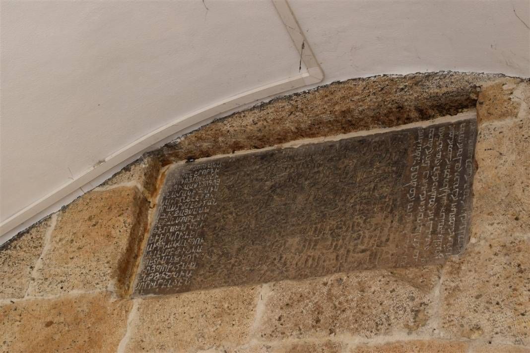 Benzeri yok... Üzerinde 3 dil birden var 4