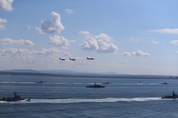 Türk Yıldızları'nın Şehitler Abidesi'ndeki gösterisi nefes kesti 11