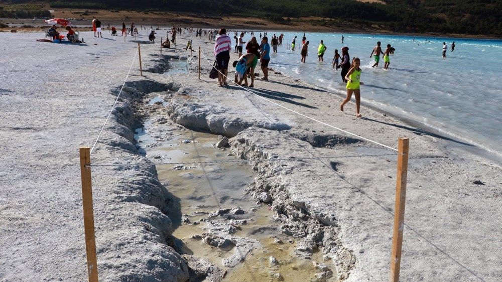 Salda Gölü'nde çukurlar kapanmaya başladı 4