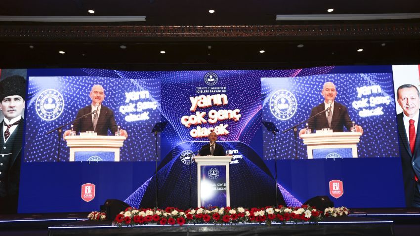 Bakan Soylu, 'Yarın Çok Genç Olacak Projesi' kapsamında çocuklarla buluştu 11