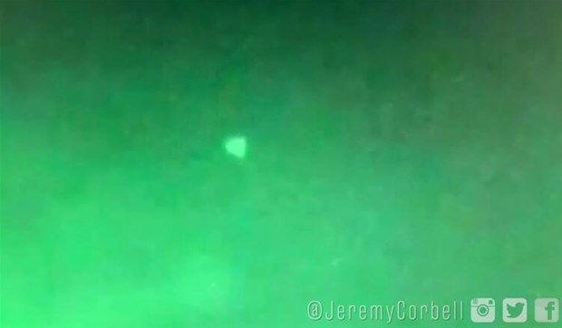 Dünyayı şoka uğratan anlar! UFO görüntüleri sızdı 4