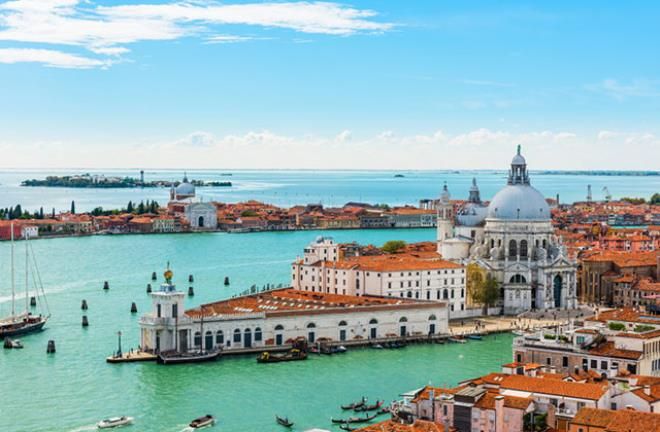 Araçlar suyun altına girip kayboluyor 2