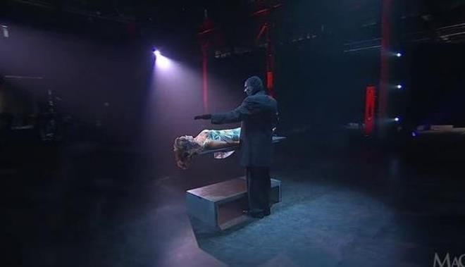 Maskeli Sihirbaz hilesini ifşa etti! 6