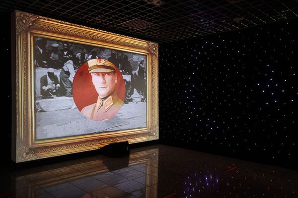 Cumhurbaşkanlığı İletişim Başkanlığı'ndan 23 Nisan'a özel dijital gösterim 3