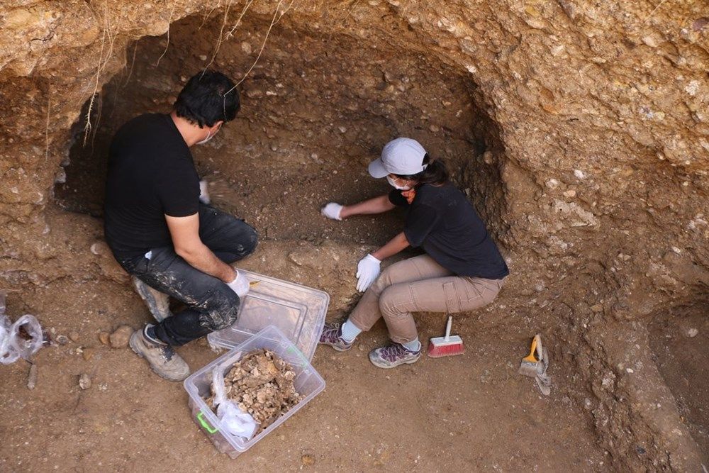 Adıyaman’da 1500 yıl öncesine ait 7 insan iskeleti bulundu 4