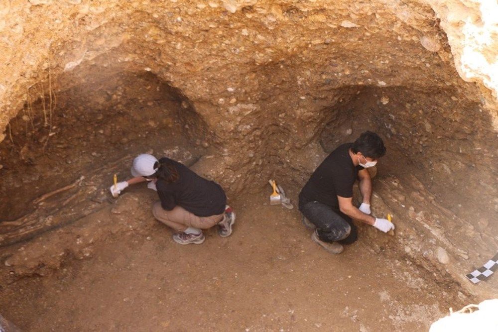 Adıyaman’da 1500 yıl öncesine ait 7 insan iskeleti bulundu 7