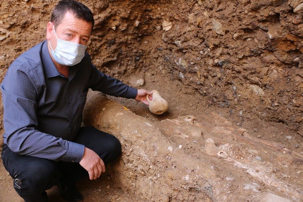 Adıyaman’da 1500 yıl öncesine ait 7 insan iskeleti bulundu 6