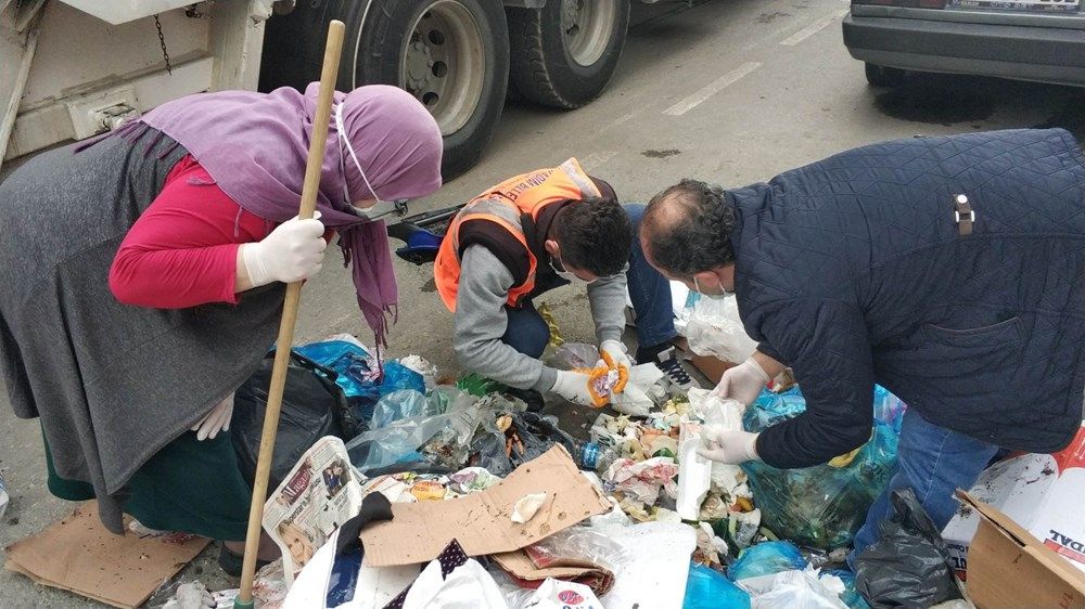 Yanlışlıkla çöpe attı! Didik didik aradılar 3
