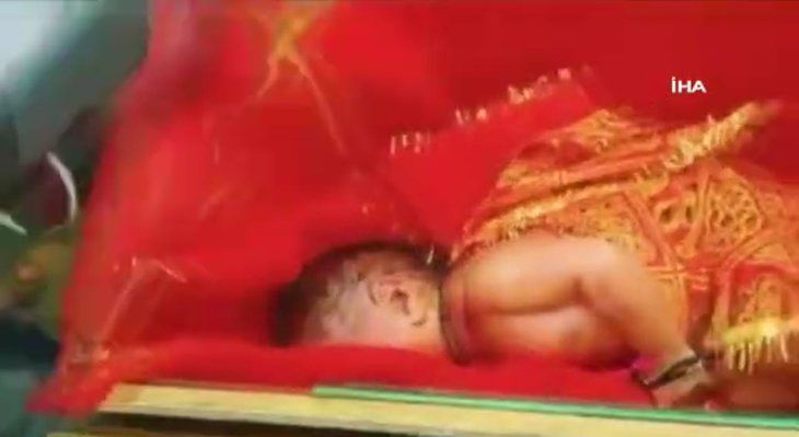 Nehirde yüzen sandıktan bakın ne çıktı! Dünyayı şoke olay 20