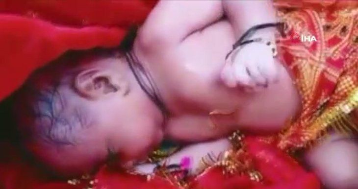 Nehirde yüzen sandıktan bakın ne çıktı! Dünyayı şoke olay 25