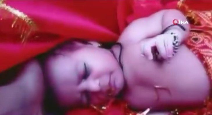 Nehirde yüzen sandıktan bakın ne çıktı! Dünyayı şoke olay 28