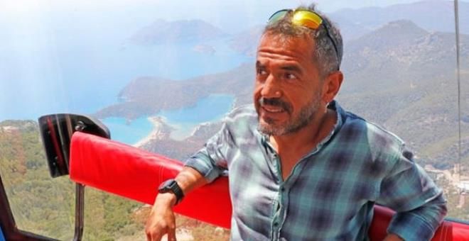 Her gün işinden evine uçarak gidiyor 1